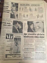 HÜRRİYET GAZETESİ  12 HAZİRAN  1966 YIL :19  SAYI :6507---Köyceğiz  de mücadele  kızıştı : Bir  Alevi Köyü Mahsur Kaldı --- Arnavutköy de denize  uçan oto da eski  İstanbul  Defterdarı  Şefik  Yur  ile  sekreteri  boğuldu ---Keban temel  atma  törenine 5  özel  uçak gidiyor ---İşsizliğe  çare  bulunuz  --- Şehrin temizliği ve tertibi için Belediye kolları sıvadı ---- Mühendislik  Fakültesi yarışa erkek  güzeli  seçip  iştirak  etti --- G.Birliği  ile  1-1  berabere kalan   Beşiktaş Finalist ----2. Türkiye ligi   bugün  bitiyor --- C. Uskan  Harbe  gidiyoruz  dedi ----İzmir de motor içinde  ırzına geçilen  turist  İngiliz  kızı davadan  vazgeçti ---Maaş zam mı  ne oldu ---