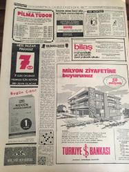 HÜRRİYET GAZETESİ  11 KASIM 1968  YIL :21 SAYI :7380---Nixon  'u  öldürmek  için  hazırlık yapan  3 Yemenli  suç üstü  yakalandı -- Büyük Ata 'yı  bir kere daha andık --Nato 'ya  gölge  düşüren adam ---TİP kongresinde sopa ve kavga  yumruklu  kavgalar çıktı --Ajax   ilk  25  dakikada  işi  bitirecek --Fenerbahçe Amsterdam  da --Ilgaz : Galatasaray  maçını   kaybedersek  ligden  çekileceğiz-----Göztepe  Romanya 'ya gidiyor --Gol adamı  Galatasaraylı   Metin  şikayetçi  çok tekme atıyorlar --Nahit  İmre 'nin  dostu  kalmadı --Bütün  fırıncılar  birleşti ---İmza  taklit  eden  katip  tahliye  kararı  yazmış --Gültepe de 30 Karslı  dövüştü  10 yaralı var ---