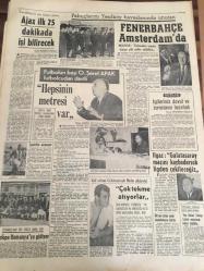 HÜRRİYET GAZETESİ  11 KASIM 1968  YIL :21 SAYI :7380---Nixon  'u  öldürmek  için  hazırlık yapan  3 Yemenli  suç üstü  yakalandı -- Büyük Ata 'yı  bir kere daha andık --Nato 'ya  gölge  düşüren adam ---TİP kongresinde sopa ve kavga  yumruklu  kavgalar çıktı --Ajax   ilk  25  dakikada  işi  bitirecek --Fenerbahçe Amsterdam  da --Ilgaz : Galatasaray  maçını   kaybedersek  ligden  çekileceğiz-----Göztepe  Romanya 'ya gidiyor --Gol adamı  Galatasaraylı   Metin  şikayetçi  çok tekme atıyorlar --Nahit  İmre 'nin  dostu  kalmadı --Bütün  fırıncılar  birleşti ---İmza  taklit  eden  katip  tahliye  kararı  yazmış --Gültepe de 30 Karslı  dövüştü  10 yaralı var ---
