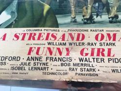 ORİJİNAL BEZ SİNEMA AFİŞİ - Komik Kız, (Funny Girl) 1968, BEZ FİLM AFİŞİ / POSTERİ - BÜYÜK BOY - ORİJİNAL - 66 X 46 cm EBADINDA - Original Turkish Big Size Movie Poster - William Wyler, Isobel Lennart, Barbra Streisand, Omar Sharif, Kay Medford, Anne Francis, Walter Pidgeon, Lee Allen, Mae Questel, Gerald Mohr, Frank Faylen, Mittie Lawrence, Gertrude Flynn, Penny Santon, John Harmon, Thordis Brandt, Bettina Brenna, Virginia Ann Ford, Alena Johnston, Karen Stride, Mary Jane Mangler, Inga Neilsen, Sharon Vaughn