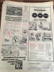 HÜRRİYET GAZETESİ  9  KASIM 1968  YIL :21 SAYI :7378---Sovyetlerin idareyi tekrar  ele alınması  muhtemel  :Çekler , Ruslar bayraklarını ateşe  verdi --- Lotto  'dan  500 bin  Mark  alan Necati  Kocabey  memleketine  dönecek --- Amerika Nixon 'dan  bir mucize bekliyor --Türkiye 'nin  tek  dişi şakisi  ,elinde silah  sevgilisi  ile birlikte  soygun yapıyor ----Demirel :Bir takım  yürüyüşler oluyor diye asabımız bozulmasın   dedi ---- Gezmek için    kaçırdığı  kamyonla gece sahil  yolundan  denize uçtu --Zeytin  mahsulü  rekor seviyede ----2 sakat leylek  Bostanlı  halkına  misafir kaldı --İki Türk Hollanda 'ya  esrar sokmak  isterken  yakalandı ---İzmir de Halkapınar  semtine 18  milyon  liraya  Balkanların  en modern  garajı  yapılacak --Büyüklere musallat   olan  başkent  takımı 19 Mayıs  'ta  kapanını kurdu --Fenerbahçe'nin  Hollanda 'ya  gidecek  kadrosu  açıklandı ---Yenal  beş  federasyonu  başkanını  değiştiriyor -- Doktorlar  Hacettepe 'ye   neşter  vurdu --