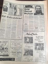 HÜRRİYET GAZETESİ  5 KASIM 1968  YIL :21 SAYI :7374----Yeni bir başkan  seçiliyor  :Amerika  da karar günü --Demirel :Türk siyasi  hayatını  çıkmaza sokmak  istiyorlar --Ürdün de sokak  savaşı  başladı --100 sabıkalı  insan  azmanı  , iki kilo rakıyı  içtikten sonra  polisi vurdu --- Refi  Cevat  Ulunay  vefat Etti ---Ilgaz : Moral  çöküntüsü içindeyiz  , futbolculara ceza yok --Ajax - Fenerbahçe  maçını   20 bin Türk  İşçisi izleyecek -----Ring de 3 başkan adayı : Humphrey , Nixon , Wallece ---Mevsimin  ilk  defilesi  bir  revü  havası  içinde yapıldı ---İzmir  bir  üniversite daha kazandı-----