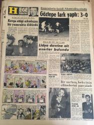 HÜRRİYET GAZETESİ  31 EKİM 1968 YIL :21 SAYI :7369--Dursun Salkım fotoğraflı sevilen plak reklamı-Seçim Kanunu Partiler Arası  Bir Toplantıda Görüşülecek -- De Gaulle Çok Memnun  Ayrıldı ----Avusturalya 'da ki Türk  işçilerinden  Demirel 'e şikayet  mektubu  geldi ----100 yeni gelin  düğünlerinin  yapıldığı   salonda bir araya geldi ---AP 'li kadınlar  Demirel 'i  marş  söyleyip  karşıladı ---Tunceli 'ye  kar  yağıyor ---Ev Doktoru :Bu kitap  ,evinizin  doktoru , sağlığınızın  kılavuzu olacaktır ----Albay Beregovoy  Ferzadan  döndü ----TİP 'te ki  sol ve daha sol savaşını AYBAR kazandı ---Galatasaray   Kütahya 'da şaşkına döndü :4-3---  Ceza Varsa Biz Yokuz ---UEFA  'nın  İstanbul 'da  toplanması  futbolumuz  için  büyük  başarıdır ---Altay  Samsun 'a  fark  yaptı :3-0----Sabri  Kiraz  Galatasaray  'yı  yenmek   için oynayacağız  dedi ----Rumenlerin  ümidi  Alsancak ta  söndü  :3-0----Kavga  ettiği  arkadaşını  bir yumrukla öldürdü ---- Lidya devrine ait  eserler bulundu ---