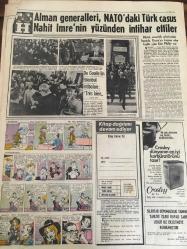 HÜRRİYET GAZETESİ 29 EKİM 1968 YIL :21 SAYI :7367---29 Ekim 1923 Meclisten Bir Seda  Yükseliyordu  :Yaşasın Cumhuriyet ---- Cumhuriyeti  Nasıl Kurduk ? Yazan :Kemal Atatürk  ---De Gaulle Ankara 'ya gitti  : Başkan , Sultanahmet   Camii  ve Topkapı  'ya  Hayran Kaldı -- Fransa 'yı  ilk  defa ziyaret  eden  Türk  devlet  başkanı  Sultan  Abdülaziz  oldu ---Fenerbahçe  fena tokat  yedi : 3-0---İzmir  Spor  :1  Eskişehir :0----Alman  generalleri  , NATO  'da ki  Türk  casus Nahit İmre  'nin  yüzünden  intihar ettiler ---Büyük  casusluk  şebekesinin  başında  Rusya 'ya  kaçmış  olan  İngiliz  ajan  Kim  Philby  var ---Otobüsle  kamyon çarpıştı  21 ölü  var -- Resmi  görüşmede  ikili  ilişkiler  ele alındı ---