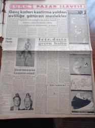 Ulus Gazetesi - 29 Nisan 1956 - Kıbrıs'taki Hadiseler Dolayısıyla Yunanlıların İngiliz Hükümetine İthamı - At Yarışları Bugün Başlıyor - 6 7 Eylülle İlgili Danıştay Kararı - Eski Ankara Savcısı Devlet Bakanı Cemil Bengü Muhalefete Çatmaya Başladı - Dün Davis Kupası Maçında Elendik - CHP Genel Sekreteri Kasım Gülek'in Duruşması - Japon İmparatoru Majeste Hirohito'nun 55. Doğum Yıldönümü - Hüseyin Cahit Yalçın - Başbakan Adnan Menderes Ankara'da - Ata Germen - Büyük İnkilapçı Ve Diplomat Atatürk - Yedi Kızlar Yazan Georges Simenon Çeviren Nurullah Ataç - Adnan Menderes'in Tahran Konuşmasını Dolayısıyla Hükümet Mısır'a İzahat Verecek - Ulus Pazar İlavesi - Şöhretli Boksörlerden Carpantier Evlendi - Mizahi Fıkralar - Tıbbi Konular Kuduz - Hicret Canbazoğlu - Hollywood'un En Popüler Yıldızı Doris Day'dir - Mezar Kitabesi Hikaye - Karikatürcünün Şakaları - Kale Nakliyat Birliği