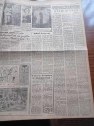 Ulus Gazetesi - 29 Nisan 1956 - Kıbrıs'taki Hadiseler Dolayısıyla Yunanlıların İngiliz Hükümetine İthamı - At Yarışları Bugün Başlıyor - 6 7 Eylülle İlgili Danıştay Kararı - Eski Ankara Savcısı Devlet Bakanı Cemil Bengü Muhalefete Çatmaya Başladı - Dün Davis Kupası Maçında Elendik - CHP Genel Sekreteri Kasım Gülek'in Duruşması - Japon İmparatoru Majeste Hirohito'nun 55. Doğum Yıldönümü - Hüseyin Cahit Yalçın - Başbakan Adnan Menderes Ankara'da - Ata Germen - Büyük İnkilapçı Ve Diplomat Atatürk - Yedi Kızlar Yazan Georges Simenon Çeviren Nurullah Ataç - Adnan Menderes'in Tahran Konuşmasını Dolayısıyla Hükümet Mısır'a İzahat Verecek - Ulus Pazar İlavesi - Şöhretli Boksörlerden Carpantier Evlendi - Mizahi Fıkralar - Tıbbi Konular Kuduz - Hicret Canbazoğlu - Hollywood'un En Popüler Yıldızı Doris Day'dir - Mezar Kitabesi Hikaye - Karikatürcünün Şakaları - Kale Nakliyat Birliği