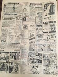 HÜRRİYET GAZETESİ   12 EKİM  1965 YIL :18 SAYI :6269--Bursa’da Kısmet Sineması Açıldı reklamı-Nuri Sesigüzel,Grafson plaklarında reklamı-Adalet Partisi,3 milyon  743  bin  oy  aldı --Demirel : Huzur ve  refah  devri  başlamaktadır  dedi --İnönü  : Neticeyi  tabii karşılamak  gerekir  dedi --Hürriyet  ,dün   seçim  neticelerini  bütün yurtta  en erken  , en iyi veren  gazete  idi --Bilmediler  ve milleti  bir  türlü  anlayamadılar --Seçimi kaybeden  bağımsız  Madanoğlu  , katından  da  oldu -- Alican  ve Türkeş  gereken  barajı bile aşamadılar ---AP 'nin  zaferine Atina basını geniş  yer   verdi --İstanbul da  opera binası  bir yıl içinde  tamamlanacak ---İstanbul  .Spor  ' da ihtilaf --Önüne  gelen  aday kadroya çağrıldı --Cezalı oyuncular Fenerbahçe 'yi  düşündürüyor ----Fransız Basınında  AP 'nin  zaferi ---Seyyar  Hayvanat Bahçesi Çocukların  Ayağına Gidiyor ---