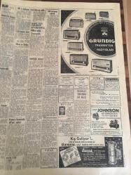 HÜRRİYET GAZETESİ   12 EKİM  1965 YIL :18 SAYI :6269--Bursa’da Kısmet Sineması Açıldı reklamı-Nuri Sesigüzel,Grafson plaklarında reklamı-Adalet Partisi,3 milyon  743  bin  oy  aldı --Demirel : Huzur ve  refah  devri  başlamaktadır  dedi --İnönü  : Neticeyi  tabii karşılamak  gerekir  dedi --Hürriyet  ,dün   seçim  neticelerini  bütün yurtta  en erken  , en iyi veren  gazete  idi --Bilmediler  ve milleti  bir  türlü  anlayamadılar --Seçimi kaybeden  bağımsız  Madanoğlu  , katından  da  oldu -- Alican  ve Türkeş  gereken  barajı bile aşamadılar ---AP 'nin  zaferine Atina basını geniş  yer   verdi --İstanbul da  opera binası  bir yıl içinde  tamamlanacak ---İstanbul  .Spor  ' da ihtilaf --Önüne  gelen  aday kadroya çağrıldı --Cezalı oyuncular Fenerbahçe 'yi  düşündürüyor ----Fransız Basınında  AP 'nin  zaferi ---Seyyar  Hayvanat Bahçesi Çocukların  Ayağına Gidiyor ---