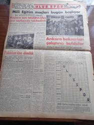 Ulus Gazetesi - 18 Mart 1950 - Subay Aylıkları Kanun Tasarısı Meclisten Çıktı- İsmet İnönü'nün Dünkü Kabulleri - Çanakkale Zaferinin Yıldönümü - Hindistan Pakistan Münasebetleri - Aktay Motörü Hadisesi - İşçi Partisinin Çoğunluğu Beşe İndi - Milli Savunma Bakanı Hüsnü Çakır - Peyami Safa Köşe Yazısı - Hüseyin Cahit Yalçın - Hasan Ali Yücel Köşe Yazısı - Uçan Gölgeler Yazan Server Bedi Yazı Dizisi - Komünist Çin'de Kıtlık Başladı - Birleşmiş Milletler 1950 Programı - Feyha Talay'ın Konserleri - Yedi Düvele Karşı Koyan Mehmetçik - Çanakkale Zaferinden Hatıralar - Selim Sırrı Kayaalp - Nazmi Dolunay - Hemşire Nimet Yazan Azmiye Hami Güven Yazı Dizisi - Mualla Gökçay Aile Saz Salonu - Milli Eğitim Maçları Bugün Başlıyor - Ankara Boksörleri Çalıştırıcı Buldular - Binbaşı P. Martin Birinci Sınıf Bir Antrenördür