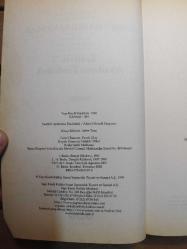 Saatleri Ayarlama Enstitüsü [Yazarın öğrencisine verdiği maketin tıpkıbasımı ile + Orijinal ayracı]