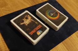 CNBC-e TV ve SPARTACUS Dizisine Özel İskambil Desteleri, Koleksiyonluk ve Ambalajında Sıfır Durumdadır. 2 Adet