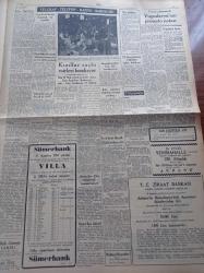 Ulus Gazetesi - 2 Eylül 1953 - İran'daki Rus Büyükelçisi Lavrentiev İntihar Etti - Vedat Dicleli - CHP Genel Başkanı İsmet İnönü İstanbul'da - Amerikan Dışişleri Bakanı Foster Dulles'in  Komünist Çin'e  İhtarı - Demokrat Parti Eğitim Sistemini Baltalıyor - 1953 Avrupa Güzellik Kraliçesi Müsabakası - Ziraat Enstitüsü Eski Rektörü Süreyya Genca Vefat Etti - Casanova'nın Portresi - Recai Güreli - Bir Casusun Korkunç Hayatı J.T. Samat Yazı Dizisi - Dünya Güzeli Fransız Christiane Martel Hollywood'da - Karikatürler Dünya Basınından - Çocuk Sayfa - Nasreddin Hoca - Ezop Masalları Tilki Ve Keçi - Telgraf Telefon Radyo Haberleri - Yeni Nazi Partisini Kapatmak İçin Teşebbüs Alaska'da Altın Arayıcıları - Hamiyet Yüceses Şehir Bahçesinde - Ordu Terfi Listesi - Dünya Güzelleri İstanbul'da Fotoğraflı Haber - Türkiye İkinci Güzeli Belgin Doruk