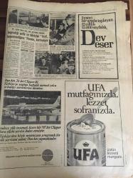 HÜRRİYET GAZETESİ 18 ARALIK 1968  YIL :21 SAYI :7417---Johnson  'un  kızı geldi --- Londra -Sidney oto  maratonunu  İskoçyalı  sürücü kazandı --İTÜ  Profesörlerine tehdit  mektubu  yollayan  genç  yakalandı ---Aşık  İhsani   , 11 senelik  eşinden  ayrılmak  için   mahkemeye  başvurdu --Demirel  ,  rektör  Egeli  ile  bir saat  görüştü --Spor  Toto  'dan   yarım  milyon  lira kazandı --TRT  Türk  Müziğine  Daha Titiz Davranmalı --Katoliklerin  Ramazan  Bayramına Saygı  Göstermeleri istendi ---Beğendiği şoför ve biletçiye  yeşil  beğenmediğine  pembe  kart  veriyor ---Toplantıda  alınan   karara göre  Apak   görevde kaldı -- Potaların  savaşının  favorisi  Yugoslavya  ----İTÜ  'nün  gayesi   yarın  Maccabi   'ye  fark yapmak --Beşiktaş -PTT  3-1  'in   rövanşını  oynuyor -- Güreş şurası  toplanıyor --11 yaşında  kızı kaçıran  bir genç  tevkif edildi --Asansörde  de ki  çökme için   Ankara dan heyet gidiyor --Ege da en başarılı takım Denizli Spor ---