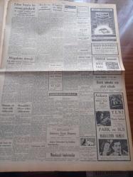 Ulus Gazetesi - 24 Kasım 1953 - Hüseyin Cahit Yalçın - İngiliz Dışişleri Bakanı Eden İran'a Bir Mesaj Gönderdi - Trabzon'da CHP'nin Başbakan Adnan Menderes'e Cevabı Kızıl Çin'le Kuzey Kore İktisadi Anlaşma Yaptı - Muammer Karaca İle Artisti Güzin İpek Arasında Bir İhtilaf - Fransız Polisine Tam 1,5 Yıl Meydan Okuyan Adam Dominici -  Tek Yıldız İmzasını Kullanan Samet Ağaoğlu Suçüstü Yakalanmıştır - Güzel Gözlü Yosma Yazan Pierre Decourcelle Yazı Dizisi - Maliye Bakanı Hasan Polatkan Çok Yoruluyormuş - Dünya Güzeli Christian Martel Yakında Evleniyormuş - Yunanlı Rejisör Takis Musenidis Neler Anlatıyor - İspanyol Musikisinin Elçisi Joaquin Rodrigo - Turist Otel Pavyonu - Milli Takımımızın Tesbiti Meselesi - Gol Kralı Kupamız - Cenubi Amerika Ses Yıldızı Alda Regis