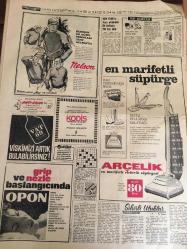 HÜRRİYET GAZETESİ  14 ARALIK  1968 YIL :21 SAYI :7413---Göz  bankası acı acı çalan telefonunda  üzüntülü  bir kız sesi :Babam  biraz önce vefat etti  , gelin gözlerini alın ----Bursalı  mahkumlar önce  dua edip  sonra  kanlarını   bağışladı ---Mısırlı  şampiyon  yüzücü  boğuldu ---Egeli  'den  sonra İTU  Rektörünü   de   dün ölümle  tehdit  edildi ---- New York  'ta Asya gribinden  bir haftada  700 kişi öldü ---Şeyh Hacı  Faysalın  İslam  Misyonu  Amerikalı Zenci  Müslümanlara Karşı ---Fenerbahçe 'nin  işi duaya  kaldı --APAK sallantıda --- Türkiye 'nin  en çok koşan adamı  atletizmi sevmiyor -- İTÜ   Basketçilerini  Milli Takımdan  Çekti  ---Japon  televizyonu  ,İsmail  Akçay  'ın  mukavemetini  fevkalade  buldu ----İlk  defa pirinç  ihraç ediliyor  --Manisa da icra  25 gün tatile  girince  avukatlar ayaklandı ----