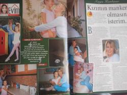 Akşam Kapris Haftalık Aktüalite Sinema Tiyatro Müzik ve Magazin Dergisi - 2 Kasım 2002 - Hilal Cebeci - Deniz Akkaya - Erdal Acar - İlhan Mansız - Barış Kocaoğlu - Deniz Akkaya - Deniz Akkaya - Perihan Akı - Aylin Köse - Hakan Vardar - Barış Engin - Karaca Taşkent - Nadir Yelkenci - Nilgün Keçili - Ece Kurdoğlu - Hilal Cebeci - Erçin Dağ - Hilal Cebeci - Ten Extreme Posteri - Çağla Şikel - Gizem Özdilli - Emrah - Asuman Kruse - Harika Avcı - Gülben Ergen - Sema Şimşek - İvana smunovich - Gül Ergi - Erçin Dağ - Nergis Kumbasar - Serdar Ortaç - Atilla Taş - Tuğba Özay - Selin Toktay - MithatcanAli Gürdil - İzzet Yıldızhan - Yusuf İzel - Pınar Tezcan - Ayşe Hatun Önal - Ayşe Hatun Önal - Tülin Şahin - Barış Bardakçı - Süha Yavuz - Ebru Gündeş fotoğraf ve haberi - Posterli Tam Takım Dergi