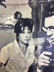 İtalyanca ORİJİNAL BEZ SİNEMA, Film AFİŞİ - Paris Yanıyor, (PARICI BRUCIA? - Paris brûle-t-il ? - Paris is burning) 1966, BEZ FİLM AFİŞİ / POSTERİ - BÜYÜK BOY - ORİJİNAL - 93 X 66 cm EBADINDA - Original Turkish Big Size Movie Poster - René Clément, Larry Collins, Dominique Lapierre, Gore Vidal, Jean-Paul Belmondo, Alain Delon, Charles Boyer, Leslie Caron, Jean-Pierre Cassel, George Chakiris, Bruno Cremer, Claude Dauphin, Kirk Douglas, Pierre Dux, Glenn Ford, Gert Fröbe, Daniel Gélin, Georges Géret, Hannes Messemer, Harry Meyen, Yves Montand, Anthony Perkins, Michel Piccoli, Wolfgang Preiss, Claude Rich, Simone Signoret, Robert Stack, Jean-Louis Trintignant, Pierre Vaneck, Marie Versini, Skip Ward, Orson Welles, Michel Etcheverry, Billy Frick, Ernst Fritz Fürbringer, Konrad Georg, Joachim Hansen, Félix Marten, Paloma Matta, Günter Meisner, Sacha Pitoëff, Albert Rémy, Christian Rode, Helmuth Schneider