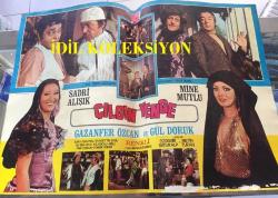 YEŞİLÇAM ORİJİNAL BEZ SİNEMA, Film AFİŞİ - Çılgın Yenge, 1971, BEZ FİLM AFİŞİ / POSTERİ - BÜYÜK BOY - ORİJİNAL - 68 X 48 cm EBADINDA - Original Turkish Big Size Movie Poster - Sırrı Gültekin, Sadık Şendil, Sadri Alışık, 	Gafur Uzuner, Suna Pekuysal, Gazanfer Özcan, Mine Mutlu, Ali Şen, Tuluğ Çizgen, Sadri Alışık, Sadettin Erbil, Ali Uyandıran, Semra Yıldız, Faik Coşkun, Ayla Arslancan, Gül Doruk, Tombiş Önder, Özdemir Baturalp, Metin Turan, Manasi Fillmeridis