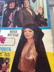 YEŞİLÇAM ORİJİNAL BEZ SİNEMA, Film AFİŞİ - Çılgın Yenge, 1971, BEZ FİLM AFİŞİ / POSTERİ - BÜYÜK BOY - ORİJİNAL - 68 X 48 cm EBADINDA - Original Turkish Big Size Movie Poster - Sırrı Gültekin, Sadık Şendil, Sadri Alışık, 	Gafur Uzuner, Suna Pekuysal, Gazanfer Özcan, Mine Mutlu, Ali Şen, Tuluğ Çizgen, Sadri Alışık, Sadettin Erbil, Ali Uyandıran, Semra Yıldız, Faik Coşkun, Ayla Arslancan, Gül Doruk, Tombiş Önder, Özdemir Baturalp, Metin Turan, Manasi Fillmeridis