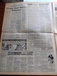 Ulus Gazetesi - 19 Eylül 1953 - Silvan'da Demokrat Partililer CumhuriyetHalk Partili'lere Saldırdı - İran'da İki Kabine Ayaklanmalar Üzere - Cumhurbaşkanı Celal Bayar'ın Amerika Seyahati - Anıtkabir - Ordumuzun Geçit Resmi - CHP Genel Sekreteri Kasım Gülek'in Doğu Gezisine Ait İntibaları - Avrupa İnsan Hakları Sözleşmesi - Silvia Şark Saraylarında - Kemal Gencosman - Gandi'nin Oğlu Mahkum Oldu - Boğaz'a Kurulacak Asma Köprü - Amerika'nın En Müthiş Banka Soyguncusu Aktör Willie'nin Maceraları Yazı Dizisi - Ankara Kupası Tenis Maçları - Ulus'un Resimli Romanı İçimizdeki Düşman - Cemiyet Hayatı - İzmir Radyosundan Bir Şikayet - Keskin Memleket Hastanesi - Batı Trakya Göçmenlerinin Durumu - Harnolin Marka Boya - Elpegaz - Ozon Çamaşır Suyu - Kızıl Çin'de İhtilalciler - Nihat Erim Köşe Yazısı - İsmet İnönü CHP Aksaray Kongresinde