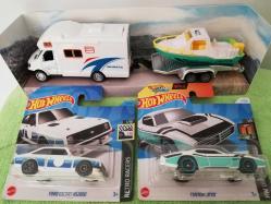 Römork la tekne çeken karavan kamyon. Ford eskort custom otto hot wheels model araba metal set koleksiyon dekor hediye nostalji tasarım süs hobi eğlence vintage aksesuar promosyon reklam Hediyelik dekorluk retro minyatür diorama ölçekli arabalar