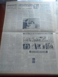 Ulus Gazetesi - 24 Eylül 1953 - Kars'ta Büyük Bir Yangın Ve İnfilak - Hüseyin Cahit Yalçın - Beypazarı Yangınında 33 Ev Yandı 54 Aile Açıkta - Nihat Erim Köşe Yazısı - Naboland Davasının Kararı 3 Ekim'de - Karantina'dan Otuz İki Hacı Kaçmış - Namık Zeki Aral - Silviya Şark Saraylarında - Hüsamettin Tugaç - Birleşmiş Milletler'de Amerika Kore İçin Tavizde Bulundu - Arapça Ders Veren Bakkal - Cumhurbaşkanı Celal Bayar İstanbul'a Gitti - İhmal Edilen Doğu İlleri - Fenerbahçe Ankara'ya Tam Kadro Geliyor - Amerika'nın En Müthiş Banka Soyguncusu Aktör Willie'nin Maceraları Yazı Dizisi - Ulus'un Resimli Romanı İçimizdeki Düşman - Kaybettiğimiz Değer Necmettin Sadak- Emet'teki Pikap Kimin Hizmetinde - Tenis Turnuvasında Özfenerbahçe Kupası - Fenerbahçe'nin Asker Oyuncularına İzin Verildi - Lefter Küçükandonyadis - Derman Ağrı Kesici - Ulus'un Hikayesi Bunak Yazan Selami İzzet Sedes