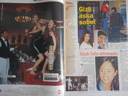 Süper Galaxy Haftalık Aktüalite Sinema Tiyatro Müzik ve Magazin Dergisi - 2000 Yılı - Sayı:52 - Aysu Baceoğlu - Özcan Deniz - Ebru Destan - Merve Terim - Kayahan - Salih Keçeci - Haluk Levent - Ece Uslu - Ayşe Hatun Önal - Çağla Şikel - Gizem Özdilli - Melek Yargıcı - Varol Ziya Dereli - Emel Sayın - Füsun Kosif - Aysen Tuncer - Allegra Levi - Sinem Öztufan - Demet Kurt - Demir Demirkan - Bülent Helvacıoğlu - Zeynep Tokuş - Levent Yüksel - Tuğba Özay - Murat Göğebakan - Ali Ramazanoğlu - Fulden Uras - Murat Evgin - Rober Hatemo - Mehmet Ali Erbil - Sevtap PArman - Nergis Kumbasar - Ebru Gündeş - Şener Şen - Bülent Ersoy - Sezen Aksu - Hale Soygazi - Ahmet Özhan - Ajda Pekkan - Güngör Bayrak - Tarık Akan - Ahu Tuğba - Atilla Yelken - Zerin ÖZer - Muazzez Abacı - Zeki Alasya - Sertab Erener - Tuğba Ünsal fotoğraf ve haberi - Tam Takım Dergi