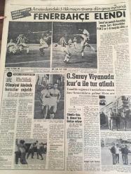 HÜRRİYET GAZETESİ 8 EKİM  1964 YIL :17 SAYI : 5915---  Zelzelenin bilançosu :19 Ölü ,26 ağır  yaralı  var --Galo Plaza :Kıbrıs  ihtilafı  barışı  tehdit ediyor --Ağaoğlu  , Dülger  ve Kavrakoğlu  da  tahliye edildi -- Zelzelenin  yerle bir ettiği  Salur Köyünü gördüm -- Nasır ,Çombe  'yi  saraya  hapsetti --Belediye Encümeni  seçimi  ihtilafa  sebebiyet  verdi --Çiçekli  'nin  katili :Pişman  değilim dedi ----Ira , çocuklarıma doyamadım ,diyor --Gıda kontrol Amiri rüşvet aldığı  500 lirayı  bozdururken  yakalandı --Amsterdam da ki  3-1  lik  maçın  rövanşı  dün  gece  oynandı  :Fenerbahçe  elendi ---Olimpiyat köyünde  hırsızlar çoğaldı --Galatasaray  Viyana da  kura  ile tur atladı -- Gündüz  Kılıç  B. Ahmet 'ten  endişe ediyor --Zelzeleden  fotoğraflar  : Manyas  Salur  köyü   bu hale  geldi --