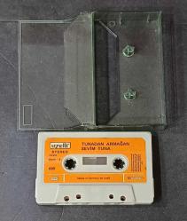 KARTONETİ YOKTUR * SEVİM TUNA * TUNA'DAN ARMAĞAN * UZELLİ ALMANYA BASKI * KATALOG NO. 699 * KASET