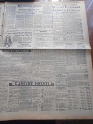 Halkçı Gazete - 16 Haziran 1955 - Celal Bayar Beyrut Yolunda - Lübnan Türk Irak Paktına Katılıyor - Amerikan Yardımına Dair Başbakan Adnan Menderes'in Bir Demeci - Avrupa Güzeli İlan Edilen İnga Britt Soedberg - Amerika Cumhurbaşkanı Eisenhower San Francisco'da Bir Nutuk Söyleyecek - Ali Tetik Atomik Polis Hafiyesi - Şehrimizde 59 Ton Şeker Dağıtıldı - Atatürk Devri Yazan Hüseyin Cahit Yalçın Yazı Dizisi - Film Yıldızı Belkıs Özener Yazar Gümüş Palas Aile Saz Salonunda- Atatürk Devri Yazan Hüseyin Cahit Yalçın Yazı Dizisi - Operet Sanatkârları Asuman Arsan - Sanatkar Portreleri Azize Tözem Ve Sanatı - İzmir'den Sesler Güler Göksel - Üstad Fahri Kopuz Geçmişi Dile Getiriyor - Sevdiğiniz Şarkılar Türküler Bu Gece Uymamışım-  Eski Futbol Federasyonu Başkanı Orhan Şeref Apak'ın İtalya Maçı Hakkındaki Beyanatı - Milli Futbolcular Gene Fenerbahçe Stadında Çalıştı