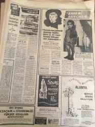 HÜRRİYET GAZETESİ 20 EKİM  1968 YIL :21 SAYI :7358--Amerikan  basını  tasvip  etmiyor  : Biz ona  prenslerin  layık görüyorduk   .Fakat Jackıe  , yaşlı  bir korsanı  seçti --Türk  casus  İmre  ile  alakası  olan  3. Alman  subayı  da intihar etti -- Mücadele Parti  Meclisi Üyeliği  İçin Yapılıyor --  Halk  :Ecevit  hayranını  olam  , paşam  kurbanın  olam  diye  tempo tuttu --Demirel  , dün  İstanbul da  temel attı ---Nixon  :NATO  'nun  dağılacak  hale  gelmesinde  hata Amerika 'nın  dedi ---Sevinç  ,Akdağ  ,Ağralı  ve Atalay  galip  : Esenceli  ve Yılmaz  elendi --Uzun  atlamanın  8 yıllık  saltanatına son verildi --- Fenerbahçe  -Beşiktaş -Galatasaray --Vefa --İsmail Akçay Bugün Yarışıyor ---Alman 'ın  kurşunları  ile  kötürüm kalan  aşçı  Mustafa da öldü -- Kurultay da notlar artık   seçimin  notlarını arıyorlar ---