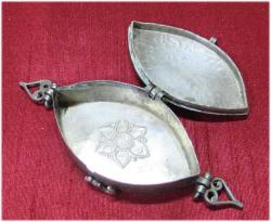 AnTiKa OSMANLI PAZUBENT GüMüŞ SANCAK KUR'AN KABI....