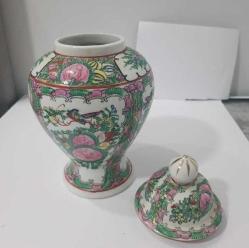 Antika El Boyama Kapaklı Porselen Vazo Çin