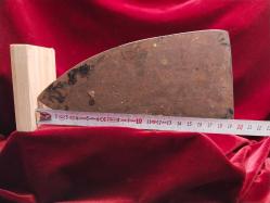 ÜTÜ ANTİKA KÖMÜRLÜ ÜTÜ (7).OLDUKÇA YAŞLI BİR DÖNEM ÜTÜSÜDÜR.KOLEKSİYONLUK BİR PARÇADIR