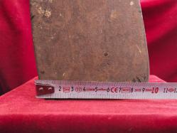 ÜTÜ ANTİKA KÖMÜRLÜ ÜTÜ (7).OLDUKÇA YAŞLI BİR DÖNEM ÜTÜSÜDÜR.KOLEKSİYONLUK BİR PARÇADIR