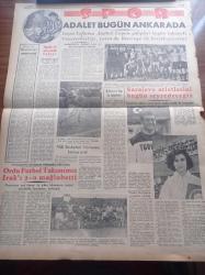 Halkçı Gazete - 28 Mayıs 1955 - Belgrad Görüşmeleri Tito Ve Kruşçef Bu Gün Konuşacaklar - CHP Genel Sekreteri Kasım Gülek'in İstanbul'da Dün Verdiği Beyanat - Polonyalı Virtüöz Kemancı Wanda Wilkomirska - İngiltere'de Muhafazakar Parti Seçimleri Kazandı - Yarınki At Yarışlarının Tahminleri - Şaka Yapan Bir Hortlak Yakalandı - Ali Tetik Atomik Polis Hafiyesi - 41 Kanun Birden Yürürlüğe Girdi - Rüşvet Almayan Trafik Polisi Mustafa Turan - Halkçı'nın Hikayesi Don Juan - İstanbul Operetinde İki Saat - Genç Okuyucu Nebahat Yedibaş Yakında Anne Olacak - Sabite Tur Gülerman - Yeni Sesler Yeni Sazlar Sevim Erdi - Atatürk Devri Yazan Hüseyin Cahit Yalçın Yazı Dizisi - Eski Kral Faruk İş Arıyor Yazı Dizisi - Cemiyet Hayatı - Adalet Takımı Bugün Ankara'da - Sarajevo Atletlerini Bugün Seyredeceğiz - Tarihi Kırkpınar Güreşleri Başladı - Sporda 1,5 Milyonluk Bütçe