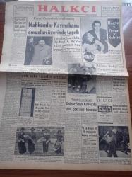 Halkçı Gazete - 29 Mayıs 1955 - İngiltere'de Seçimler Bitti Grev Berdevam - Kozan Cezaevinde Ayaklanma Mahkumlar Kaymakamı Omuzlarda Taşıdı - Muhafazakar Parti Lideri Churchill Muzaffer Oldu - Doktor Mükerrem Sarol Konya'da Dün Çok Sert Konuştu -  Sovyet Yugoslav Görüşmeleri - Kırkpınar'da Baş Pehlivan Bugün Belli Olacak - Ankara Güzelleri Nil Alpar Yurdanur Gürkök Türkan Yalçın Ve Esin Aras - Ali Tetik Atomik Polis Hafiyesi - Yosmanın Aşkı Mary Anne Yazan Daphne Du Maurier Yazı Dizisi - Terziler Federasyonu Kongresi - Atom Komitesinin Çalışmaları Bitti - Ankara Festivali - Atatürk Devri Yazan Hüseyin Cahit Yalçın Yazı Dizisi - Emel Gazimihal BBC Radyosuna Staj Yapmaya Gidiyor- Yeni Sesler Yeni Sazlar Fikret Kozinoğlu - İzmir'in En Tipik Askerî Güneri Kocatepe Kimdir - Eski Kral Faruk İş Arıyor Yazı Dizisi - Sana Nebati Yağ - Adalet Ankara'da Kaybetti - Ankaralı Hakem Zülbahar Sağnak En Çok Maç İdare Eden Hakem Oldu - Fluminense Galatasaray'ı Yendi
