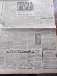 Halkçı Gazete - 5 Temmuz 1955 - İstanbul'da Bulgar Casusları - İstiklâl Mücadelesi Kahramanı Kara Fatma Evvelki Gün Toprağa Verilmiştir - Banka Kredilerinin Kontrolü Genişliyor - Selçuk Kız Enstitüsündeki Defile - 4 Temmuz Amerika'nın Kurtuluş Günü - Kruşçef'in Cenevre Konferansına Dair Konuşması - Birleşmiş Milletler'in Son Tebliği - Ali Tetik Atomik Polis Hafiyesi - Bir Ömrün Çilesi Nakleden Selami İzzet Sedes Yazı Dizisi - Trafik Şoförü Memduh Vural İle Mülakat - Sulukule'de İçki Aleminde Kavga Çıktı - Biga Kız Sanat Okulunun Sergisi - Hüseyin Cahit Yalçın'ın 50 Yıllık Siyasi Hatıraları Atatürk Devri Yazı Dizisi - Siyah Süvari Yazan Valentine Williams Yazı Dizisi - Genç Bir Tenor Özcan Sevgen - Film Yıldızı Claudette Colbert - Şehir Tiyatrosundan Portreler Behzat Butak Anlatıyor - Sayılmayan Gollerin Kahramanı Zülbahar Sağnak - Wimbledon Tenis Turnuvası - Sulhi Garan'ın  Dünkü Basın Toplantısı - Transfer Balonları Nihayet Uçmaya Başladı - Avrupa Kupası Futbol Maçları