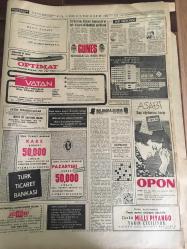 HÜRRİYET GAZETESİ 17 EKİM  1968 YIL :21 SAYI :7355---Erim İnönü  Rasgele  Konuşmaz---Bir Köyde  320 Piyade  Tüfeği İle 36 Bin  Mermi Ele Geçirildi ---Yakınlarımı  Özbay  Çetesine Karşı Korumak  Vazifemdir -- Dansöz Mehtap Güneş :Osman , Avrupa da su gibi  para harcıyordu ---Tarla mantarı yiyen  beş pamuk işçisi  öldü ---Turgut Yeniş  'i  üç yerinden  ağır  şekilde  vurmuşlardır ---El Fetih Liderleri  Gayemiz  Araplığı  din ayrımı  yapmadan  kurtarmak diyor ---Hedef :3 altın  madalya --Finaller  rekor getiriyor --Tatar 'ın  yumruğu  İspanyol 'u  indirdi --Sirhan  'ın  Robert  Kennedy 'yi tek başına  öldürdüğünü  açıkladı --Bir yolcu  otobüsü uçuruma yuvarlandı  : iki  ölü , 16 yaralı var --İzmir de yılda 5 bin  kişi otomobil  ehliyeti  alıyor ---Almanlar Türkiye den  Virginia  tütünü  istiyor ---