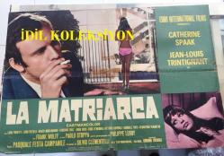 GARİP DUYGULAR, (LA MATRİARCA) 1968, FİLM AFİŞİ / POSTERİ - BÜYÜK BOY - ORİJİNAL - 67 X 46 cm EBADINDA - Original Turkish Big Size Movie Poster - Pasquale Festa Campanile,  Ottavio Jemma, Nicolò Ferrari, John Gayford,  Catherine Spaak, Jean-Louis Trintignant, Gigi Proietti, Catherine Spaak, Jean-Louis Trintignant, Gigi Proietti, Luigi Pistilli, Renzo Montagnani, Fabienne Dali, Nora Ricci, Edda Ferronao, Vittorio Caprioli, Gabriele Tinti, Venantino Venantini, Frank Wolff, Paolo Stoppa, Philippe Leroy, EURO INTERNATIONAL FILMS