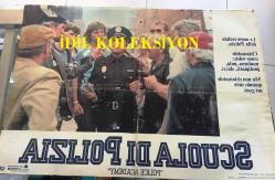 Polis Akademisi, (SCUOLA DI POLIZIA - Police Academ) 1984, İTALYANCA FİLM AFİŞİ / POSTERİ - BÜYÜK BOY - ORİJİNAL - 66 X 46 cm EBADINDA - Original Turkish Big Size Movie Poster - Hugh Wilson, Neal Israel, Pat Proft, Hugh Wilson, Steve Guttenberg, Kim Cattrall, G.W. Bailey, Bubba Smith, Donovan Scott, George Gaynes, Andrew Rubin, David Graf, Leslie Easterbrook, Michael Winslow, Debralee Scott, Bruce Mahler, Ted Ross, Scott Thomson, Brant von Hoffman, Marion Ramsey, Georgina Spelvin, Doug Lennox, George R. Robertson, Don Lake, Bill Lynn, Michael J. Reynolds, Joyce Gordon