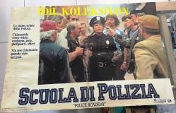 Polis Akademisi, (SCUOLA DI POLIZIA - Police Academ) 1984, İTALYANCA FİLM AFİŞİ / POSTERİ - BÜYÜK BOY - ORİJİNAL - 66 X 46 cm EBADINDA - Original Turkish Big Size Movie Poster - Hugh Wilson, Neal Israel, Pat Proft, Hugh Wilson, Steve Guttenberg, Kim Cattrall, G.W. Bailey, Bubba Smith, Donovan Scott, George Gaynes, Andrew Rubin, David Graf, Leslie Easterbrook, Michael Winslow, Debralee Scott, Bruce Mahler, Ted Ross, Scott Thomson, Brant von Hoffman, Marion Ramsey, Georgina Spelvin, Doug Lennox, George R. Robertson, Don Lake, Bill Lynn, Michael J. Reynolds, Joyce Gordon