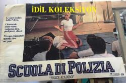 Polis Akademisi, (SCUOLA DI POLIZIA - Police Academ) 1984, İTALYANCA FİLM AFİŞİ / POSTERİ - BÜYÜK BOY - ORİJİNAL - 66 X 46 cm EBADINDA - Original Turkish Big Size Movie Poster - Hugh Wilson, Neal Israel, Pat Proft, Hugh Wilson, Steve Guttenberg, Kim Cattrall, G.W. Bailey, Bubba Smith, Donovan Scott, George Gaynes, Andrew Rubin, David Graf, Leslie Easterbrook, Michael Winslow, Debralee Scott, Bruce Mahler, Ted Ross, Scott Thomson, Brant von Hoffman, Marion Ramsey, Georgina Spelvin, Doug Lennox, George R. Robertson, Don Lake, Bill Lynn, Michael J. Reynolds, Joyce Gordon