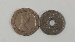 1960'lar Orta Doğu PTT Jetonu+İngiltere 20 Pence..