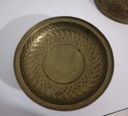 Antika 2 Adet  El İşçiliği Pirinç Tabaklar Arapça yazılı