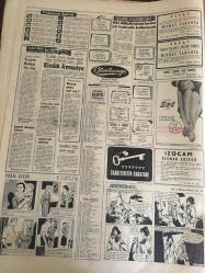 HÜRRİYET GAZETESİ  26 MART  1967 YIL :19 SAYI :6789---Kara Mehmet  Dehşet Saçıyor --Gangsterin  peşindeki  özel ekibi  çelek yelek giydi --- Nato ajanları  casus  avında -- Kırşehirli  Ayşe , bayram izni  için  Almanya dan  gelirken   trende  düşüp öldü ---Maskeli haydutlar  üç şoförden  ,11 bin  lira alıp  kaçtılar --1967 Milletlerarası  turizm  yılı  festivalle   kutlanacak --Beşiktaş -K.Yaka ---M. Dalkılıç  favori  gösteriliyor ---Feriköy :2 Göztepe :1  -----Altay  Vefa 'yı  1-0 yendi ---Beykoz  3-2 mağlup oldu -- Talat  Tuncalp   çalışmağa  başladı --Yunanlı  dün  Osmanlı  idaresinden  kurtuluşlarının   138 yıldönümü  büyük  bir törenle kutladık --Ocakçılar da  biz böyle  yağlı kahve  görmedik dedi ---