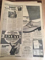 HÜRRİYET GAZETESİ  7 ARALIK 1968 YIL :21 SAYI :7406---Bilgiç ,Demirel le  telefonda  kavga etti --Dokuz Bakan Değişecek --Alman Polisi katil  iki Türk 'ü  yakalamak için  seferber oldu --Magirus 'ta  bir ustabaşı  grev  gözcüsünü  ağır  şekilde  yaraladı ---Fenerbahçe  süt  liman  oldu --İdealistlere  göre  , Fenerbahçe idare heyeti  şaşkına döndü--- Eskişehir  Adana ile  Bursa  İst .Spor  la  özel  maç yapacak --Şenol ve Ergün  üçüncü  defa  aynı  forma  altında  bir araya geldiler --Beşiktaşlılar öfkelendi  :Fenerbahçe 'ye  cevabı  sahada  vereceğiz --Altaylı  altı  futbolcuyu  pavyonda  yakalandı ---Voleybol da Türkiye ligi  kuruluyor --Ticaret  Borsası Başkanı  Hasan Güven  gereken  önemin  verilmesi  istedi :Borsalar  yeteri kadar fayda  sağlayamıyor --Türkiye nin en büyük stadı  İzmir de inşa ediliyor --