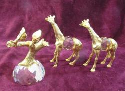 ViNTaGe DEKORATİF KrİstaL CamLı KÜÇÜK OBJELER.....3 Adet