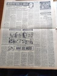 Halkçı Gazete - 25 Eylül 1954 - Aleyhimizde Verilen Kararın Tam Metni - Üç Arkadaşımıza Verilen Hapis Cezaları Yekûnu 123 Ay - Kıbrıs Meselesinin Birleşmiş Milletler'de Gündeme Alınmasından Yunanistan Memnun - İbrahim Cüceoğlu - İsmet İnönü 71 Yaşında - Dil İnkılabının Yıldönümü - Lig Maçları Bugün Başlıyor - Futbol Federasyonu İstifamı Ediyor - Eski Futbol Federasyonu Başkanı Orhan Şeref Apak - Halkçı'nın Resimli Romanı Aşk Yakutu - Ahmet Küspeci Köylü Gazetesini Dava Etti - Marsilya Fuarında Türk Pavyonu - Çamlıca Kız Lisesi - Müslüman Kardeşler Toplantısı - Hüseyin Cahit Yalçın'ın 50 Yıllık Siyasi Hatıraları Meşrutiyet Devri Ve Sonrası Yazı Dizisi - Lig Maçları Bugün Başlıyor - Baykara'nın Serüvenleri Kurul Savaşçıları Resimli Roman- Pond's Kremleri - Ankara Sonbahar At Yarışları - Doğan Sigorta Anonim Şirketi