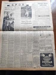 Halkçı Gazete - 20 Temmuz 1954 - Saklı Mallara El Konulabilecek - Bazı İçkilerden Tekel Kalkıyor - Dil Kurultayı Bugün Toplanıyor - Kars'ta Kümbet Camii Yıktırılıyor - Türk Filmi Artisti Muzaffer Tema - Liman İşçileri Grevi - Hekimliğin Devletleşmesi İsteniyor - - Mösyö Lökok Yazan Emile Gaborian Yazı Dizisi - Muammer Karaca Aleyhine Dava - Namık Zeki Aral - Halkçı'nın Resimli Romanı Aşk Yakutu - Genç Çiftçiler Mübadelesi - Doğu Almanya'da Sabotajlar - Peyk Din Adamları Amerika'da - Kızıl Çin'in Birleşmiş Milletler'e Alınması - Rubens'in Bir Resmi Çalındı - Yün İpliği İçin Kredi İstendi - Hayatımın Hikayesi Marilyn Monroe Yazı Dizisi - Hüseyin Cahit Yalçın'ın 50 Yıllık Siyasi Hatıraları Meşrutiyet Devri Ve Sonrası Yazı Dizisi - Brezilya'nın Bakir Ormanlarında Tigrero Yazı Dizisi - Spor Kralı Müsabakamız - Türkiye Yüzme Rekorlarını Veriyoruz - Fenerbahçe Kulübünün Toplantısı